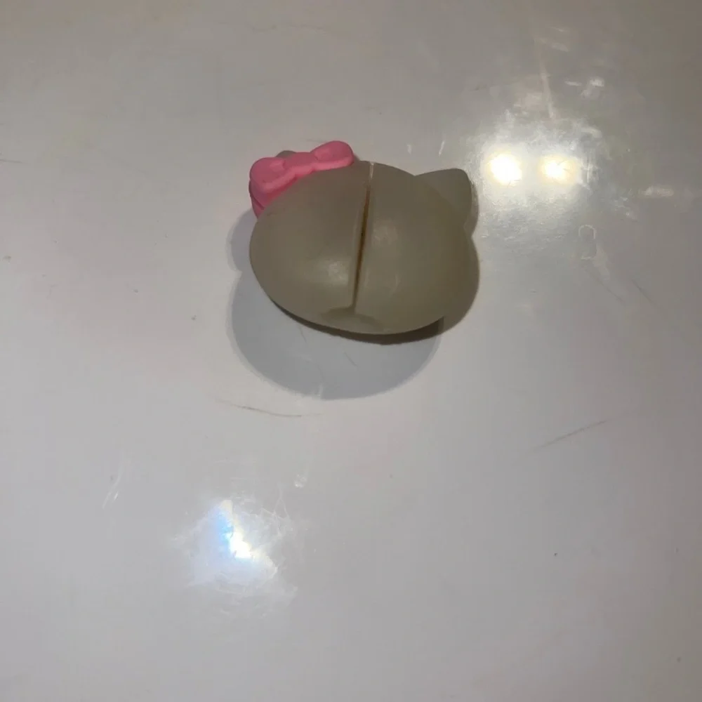 Hello Kitty Pink Bow wire cover